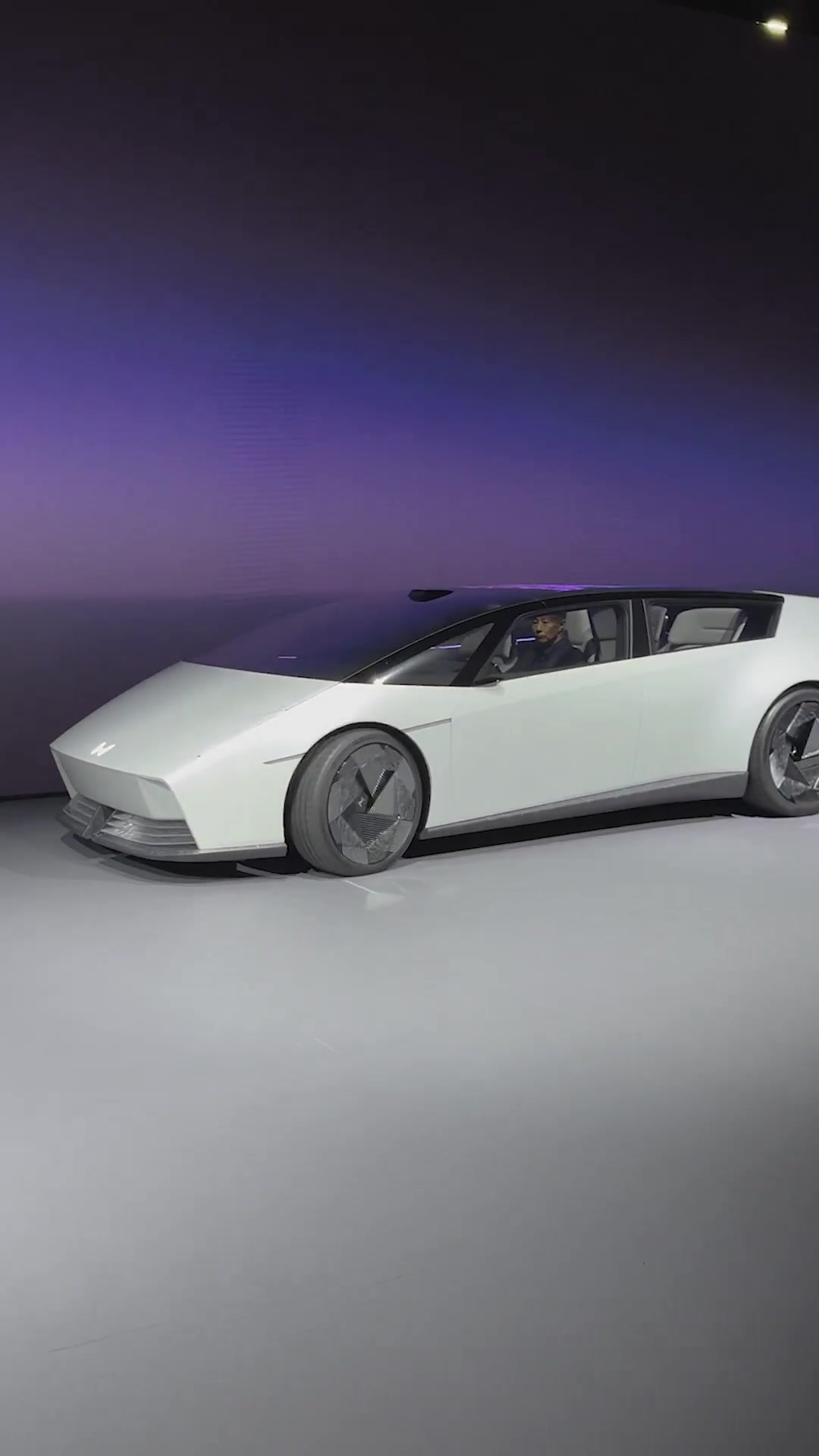 Honda’s 0 Series Saloon Prototype: A Bold Step in EV Aesthetics and Innovation