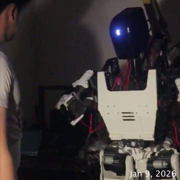 Mumbai’s Vanar Robots Debuts Vanar Generation 1 Humanoid Prototype