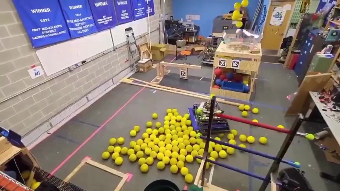 High Schoolers Build Autonomous Ball-Collecting Robot