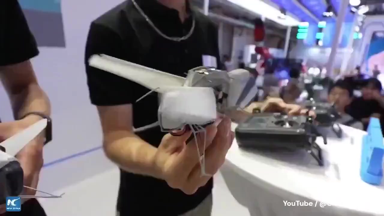 Bee Robot Demonstrates Lifelike Flight